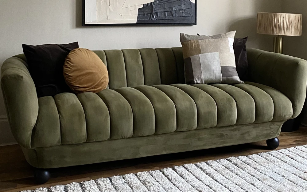 how to paint a velvet sofa or chair