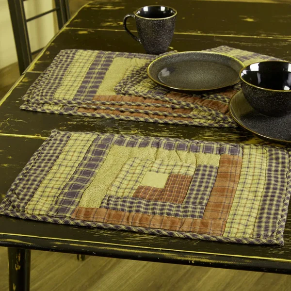 rectangular quilted fabric placemats