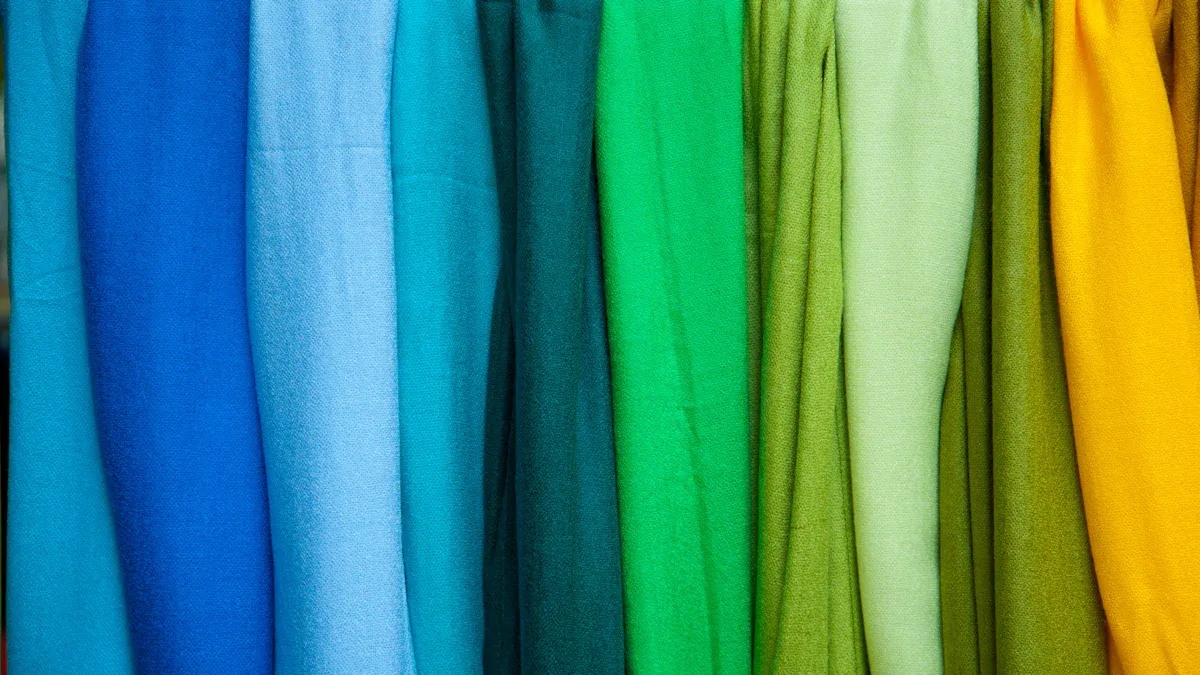 Cotton Lawn vs Cotton Poplin: Which is Best for Quilting?