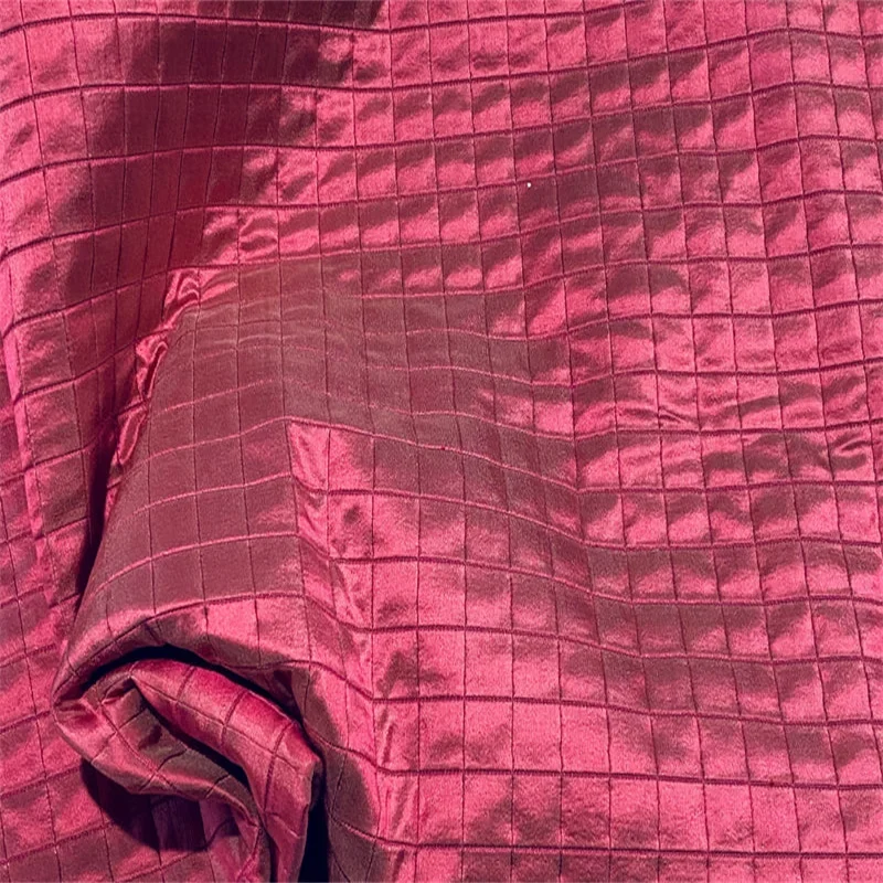 100% Silk Quilted Taffeta Fabric with Cotton 100% Silk Quilted Taffeta Fabric with Cotton