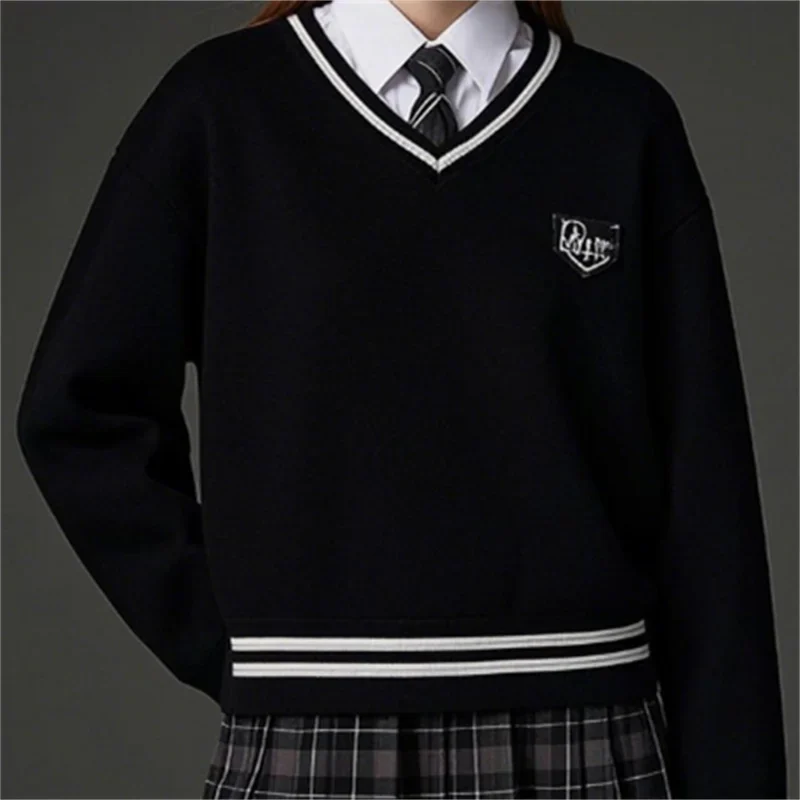 Geometric Black Patterns Making a Contemporary Statement with Black Sweatshirt Fleece Fabric Geometric Black Patterns Making a Contemporary Statement with Black Sweatshirt Fleece Fabric
